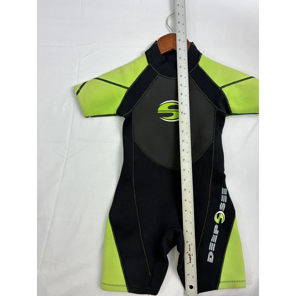 Deep See Shorty Wetsuit Black Green Short Sleeve Back Zip Diving Snorkeling